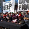 Los movimientos sociales vuelven a las calles para reclamar un aumento del salario social