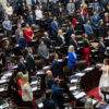 Milei mueve sus fichas en Diputados para salvar el DNU 70