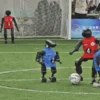 Robots que aprenden a jugar al fútbol para desenvolverse en el mundo real