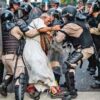 Premian a un fotógrafo argentino por una imagen de la represión frente al Congreso