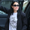 Lali llegó a San Sebastián con una remera de “Las Malvinas son Argentinas”