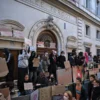 Francia se prepara para una nueva jornada de protestas estudiantiles con apoyo de los chalecos amarillos