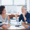 La ciencia recomienda que los jefes hablen menos en las reuniones de trabajo