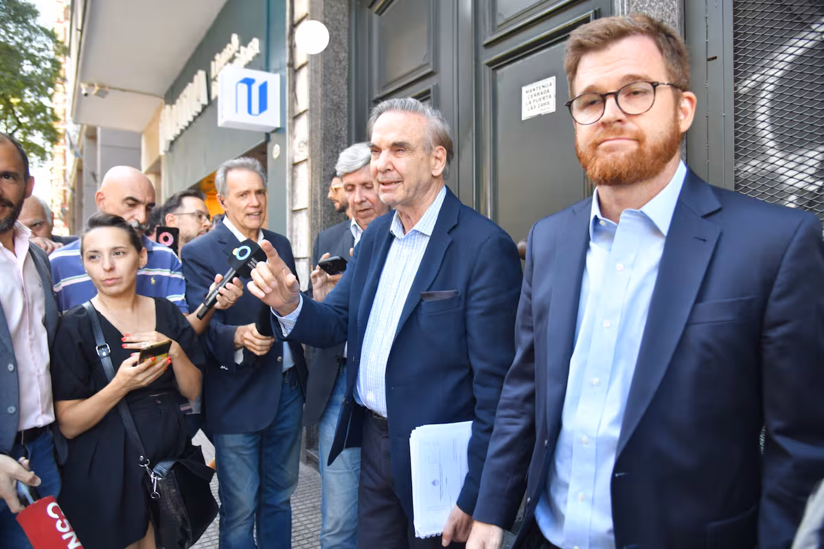 Pichetto y Massot pidieron a la Justicia suspender la derogación de la Ley de Tierras